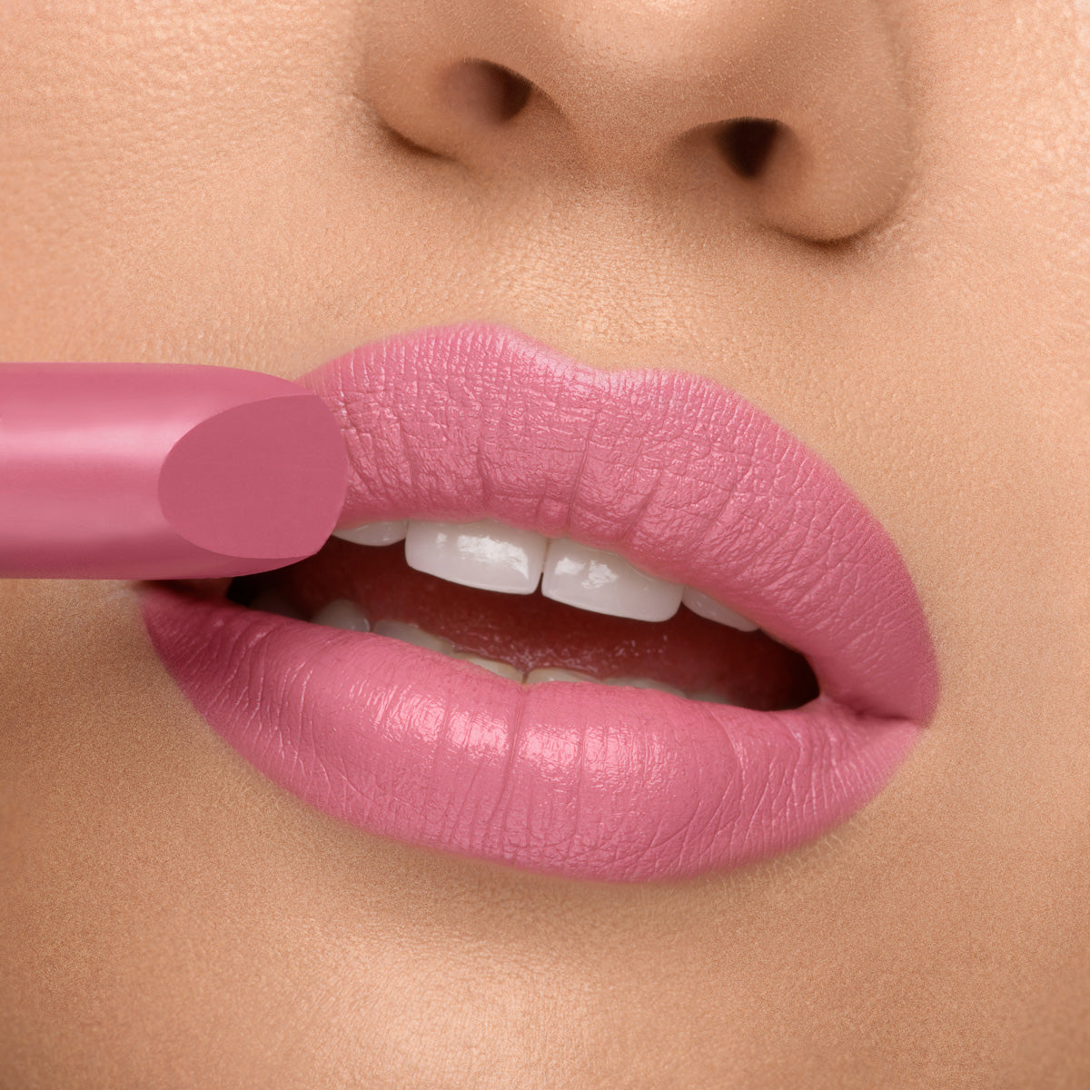 Royal Mat Lipstick No. 33 Alluring Heather 