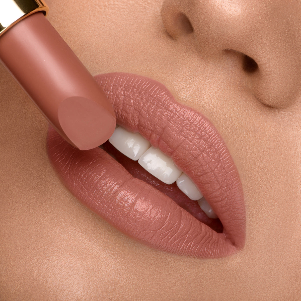 Royal Mat Lipstick No. 38 Charm Of Mocha 