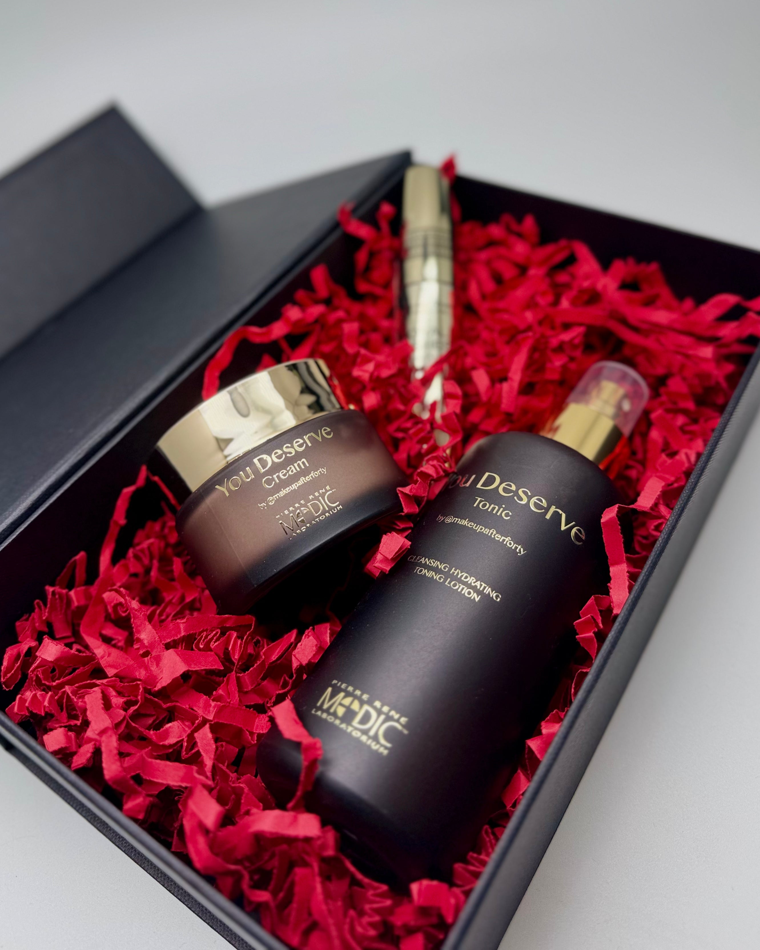 Royal Care Gift Box 🖤
